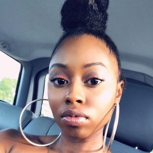 Meet your Posher, Kiera